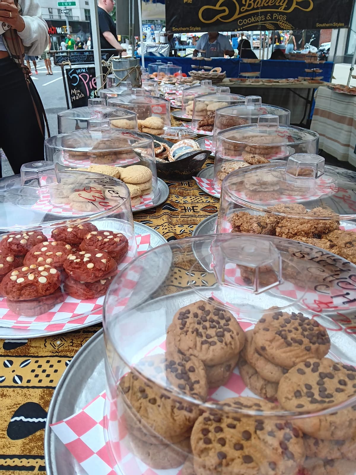 Artisan Cookie Dozen - Custom Mix & Match Box (12 Cookies)